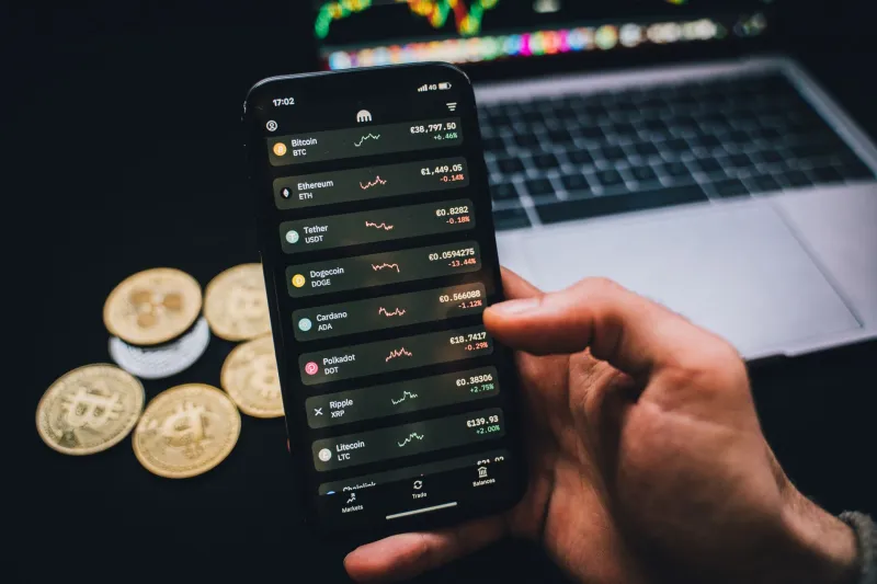 Coins Over Cards: Why Vietnamese-American Bettors Are Ditching Bank Transfers for Crypto at Online Casinos